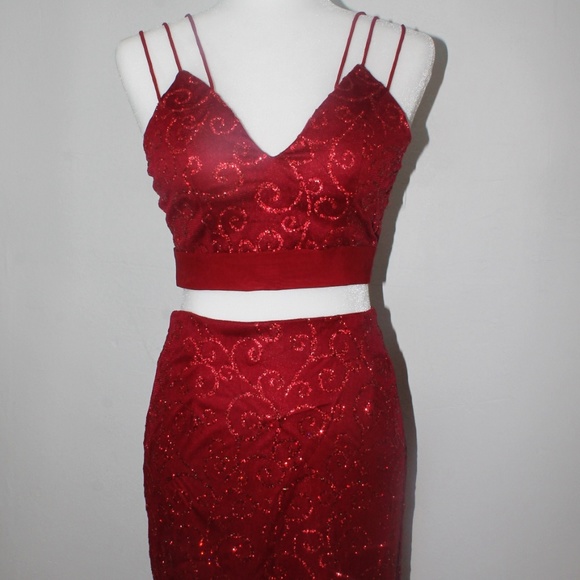 Two Piece Spaghetti Strap Top and Pencil Skirt Set - Picture 7 of 8